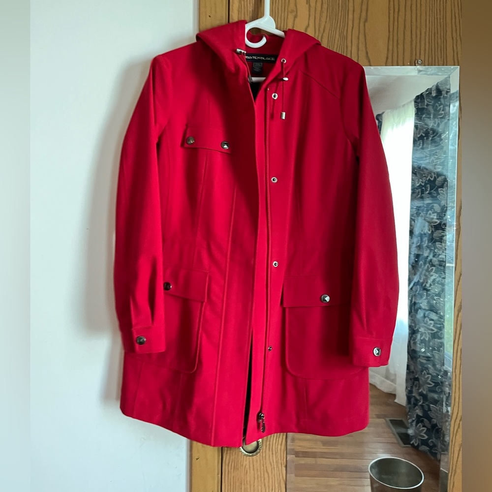 Red coat medium